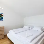 Beautiful Home In Punat With Private Swimming Pool, Can Be Inside Or Outside بونات