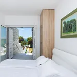بيت للعطل Beautiful Home In Punat With Private Swimming Pool, Can Be Inside Or Outside