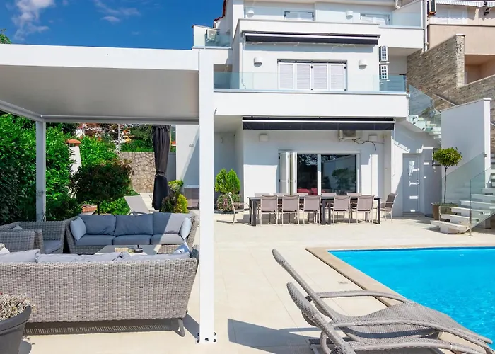 Front In With Kitchen Casa vacanze