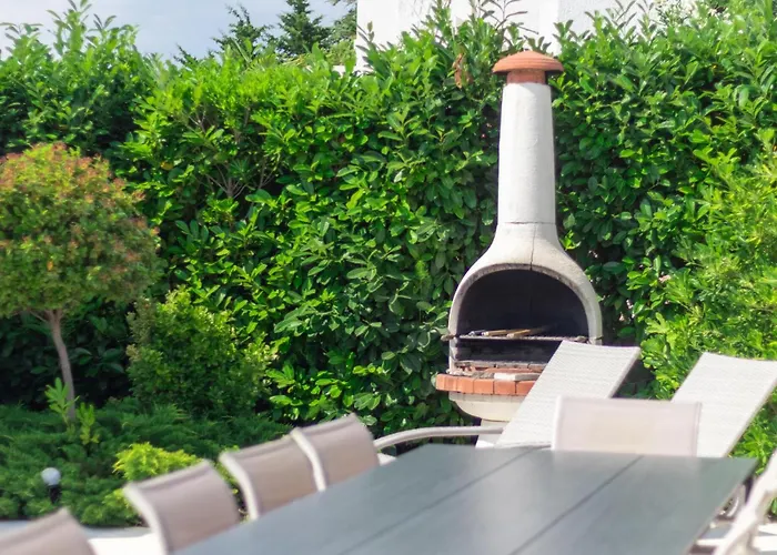 Front In With Kitchen Casa vacanze