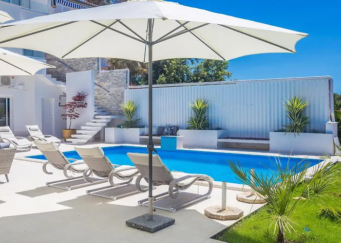 Front In With Kitchen Casa vacanze Punat