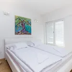 Dom wakacyjny Beautiful Home In Punat With Private Swimming Pool, Can Be Inside Or Outside *