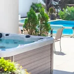 Beautiful Home In Punat With Private Swimming Pool, Can Be Inside Or Outside Dom wakacyjny