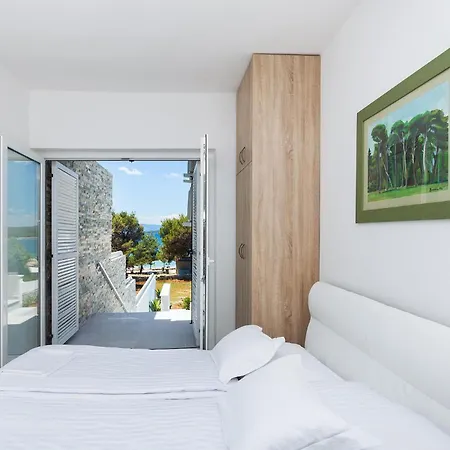 Ferienhaus Beautiful Home In Punat With Private Swimming Pool, Can Be Inside Or Outside